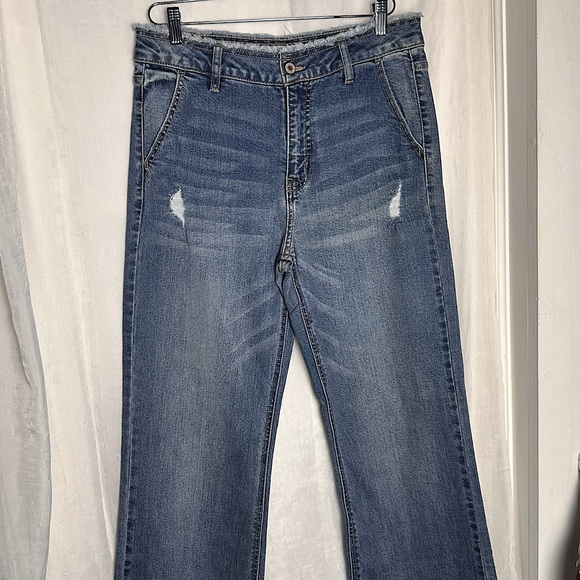 Kancan Distressed High Waist Flare Leg Bell Bottom Denim Stretchy Jeans - Picture 6 of 14